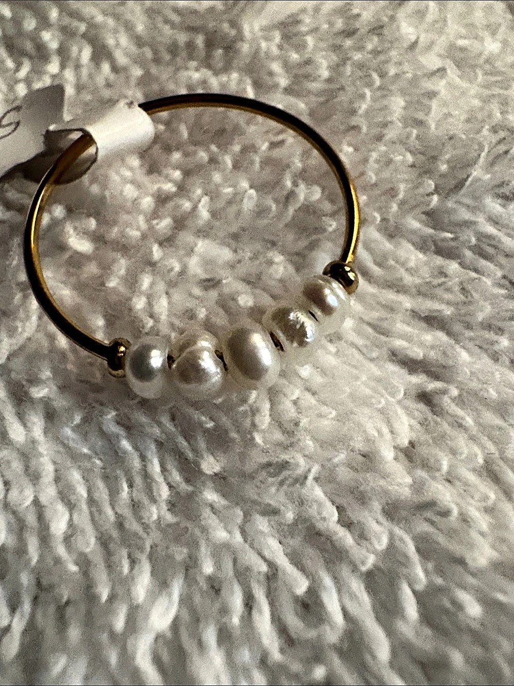 Pearl ring in White Pearl like stone & Gold